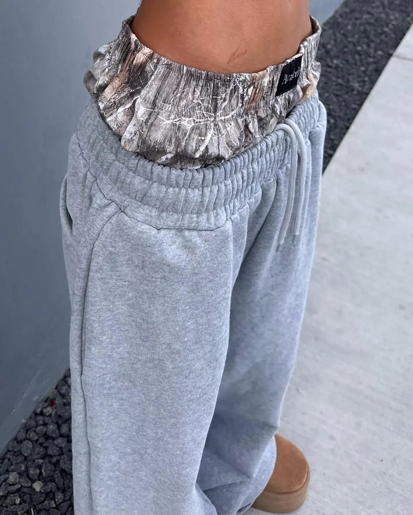 Men's Y2K Retro Sports Pants Double Cuffs Embroidered Camouflage Pattern Unisex Loose Pants Wide Leg Pants Trendy Casual Street