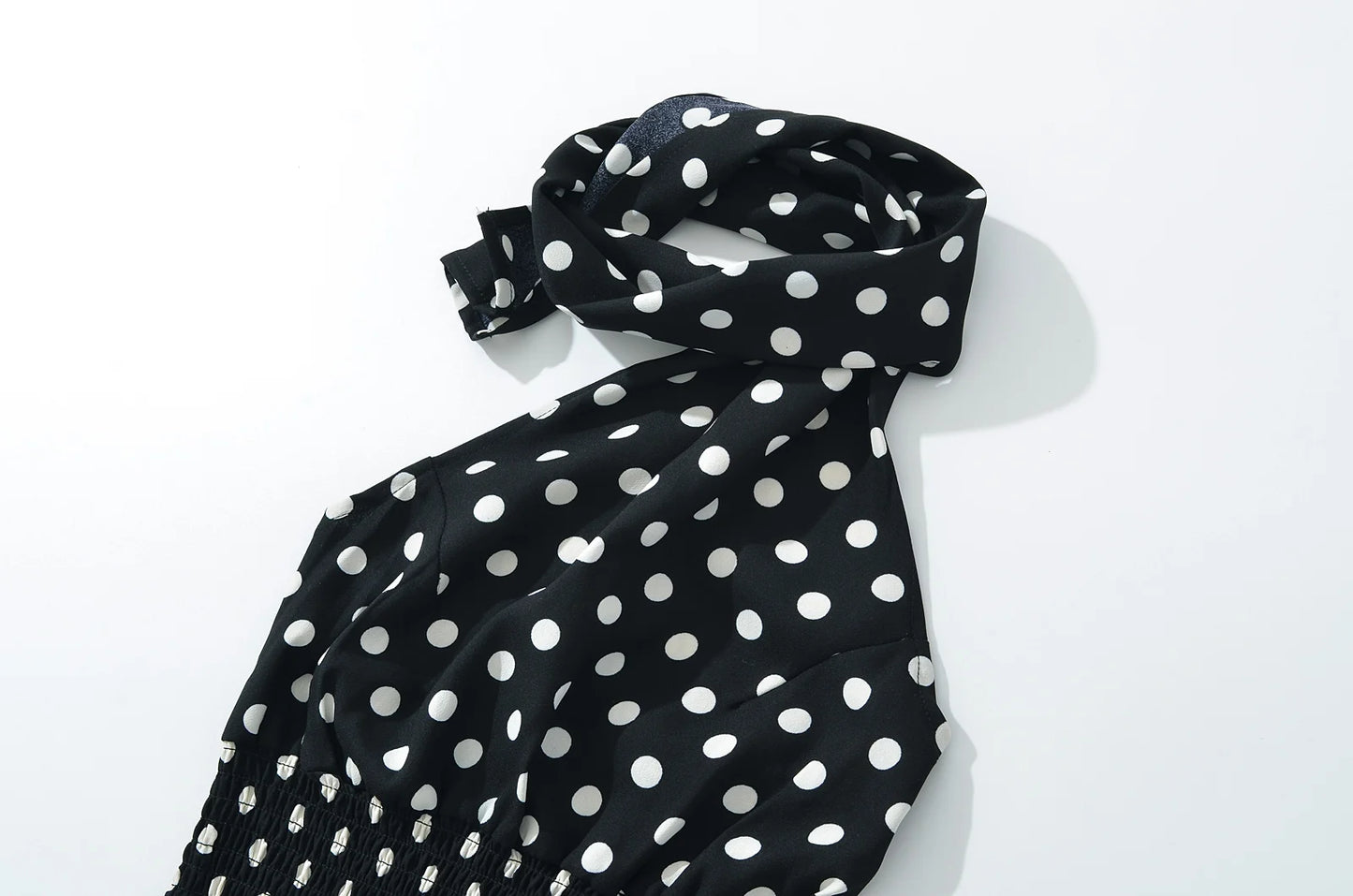 2025 Sexy Black White Polka Dot Halter Tank Top + Tie Bow Sashes Elastic Waist Ruched Ball Gown BUD Mini Skirt 2 Pieces 1 Set
